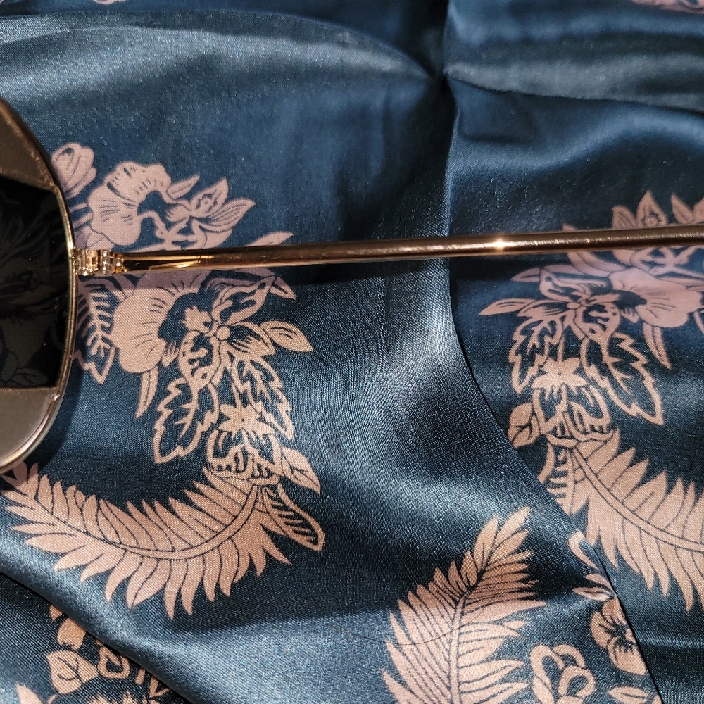 Great Condition Christian Dior Split Sunglasses - image 4